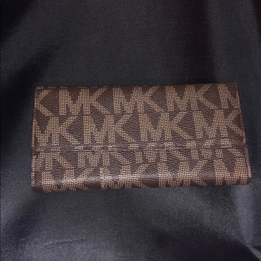 michael kors wallet